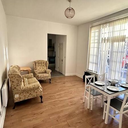 Leicester Spacious Flat With Free Parking 외부 사진